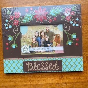 NWT Picture Frame Floral Accents 'Blessed'